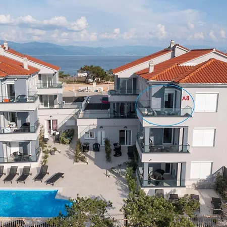 Guest house Punta - Luxury With Pool Silo (Krk)