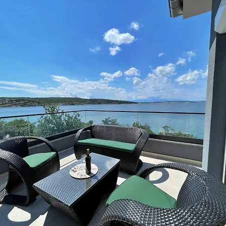 Punta - Luxury With Pool 5*