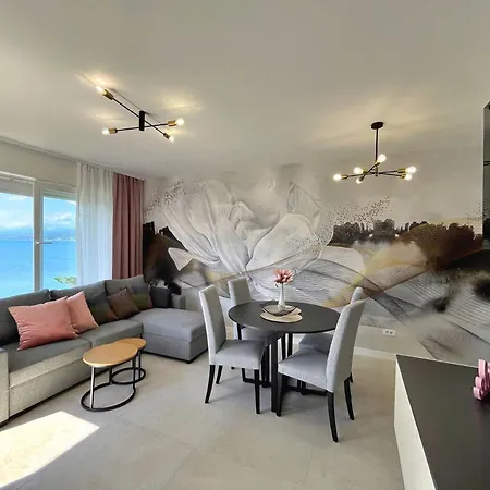 Punta - Luxury With Pool 5* Silo (Krk)