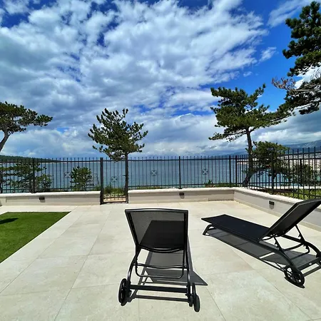 Punta - Luxury With Pool 5* Silo (Krk)