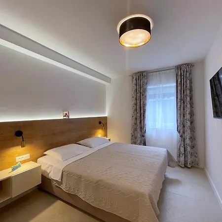 Guest house Punta - Luxury With Pool Silo (Krk)