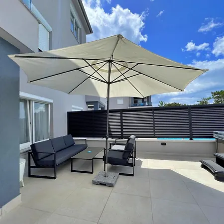 Punta - Luxury With Pool