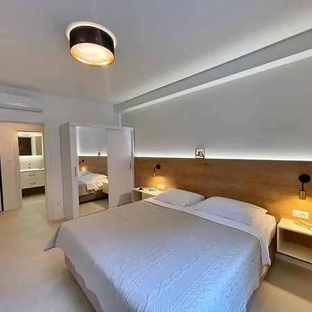 Guest house Punta - Luxury With Pool