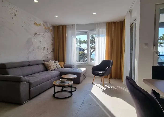 Konukevi Punta - Luxury With Pool