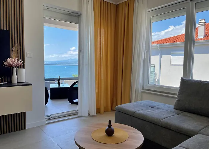 Konukevi Punta - Luxury With Pool