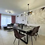 Punta - Luxury With Pool Πανσιόν