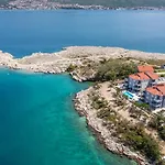 Punta - Luxury With Pool
