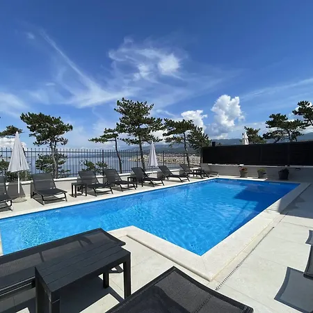 Punta - Luxury With Pool Гостевой дом