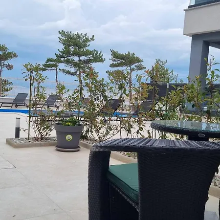 Punta - Luxury With Pool Guest house Silo (Krk)