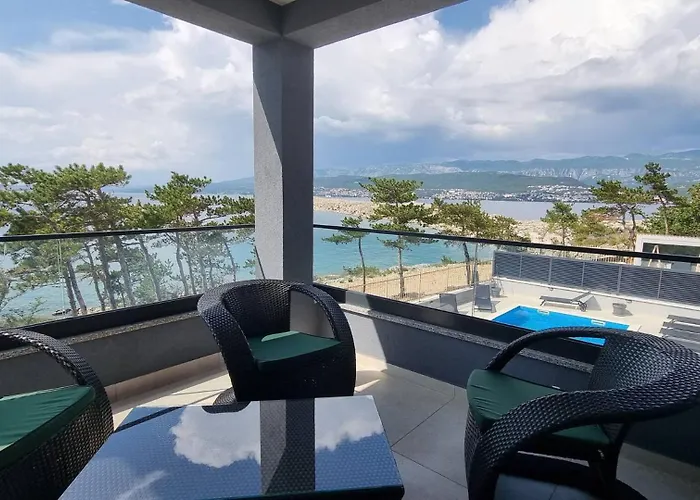 Punta - Luxury With Pool 5* Šilo