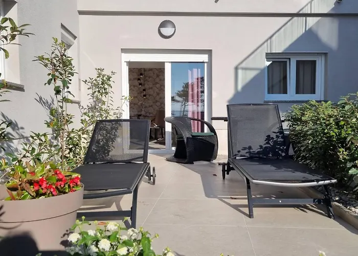 Punta - Luxury With Pool Gasthof Šilo