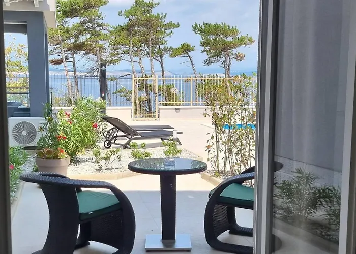 Punta - Luxury With Pool 5* Šilo