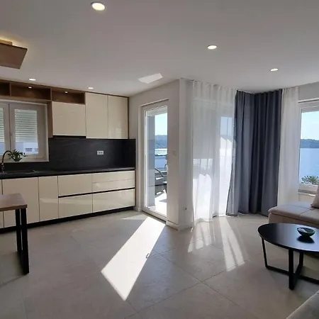 招待所 Punta - Luxury With Pool Šilo