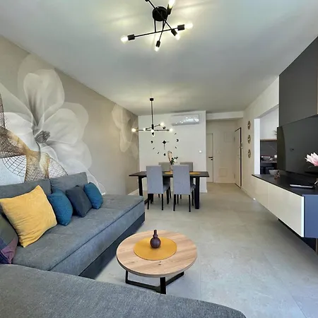 Punta - Luxury With Pool 5*