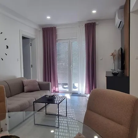 Punta - Luxury With Pool 招待所 Šilo