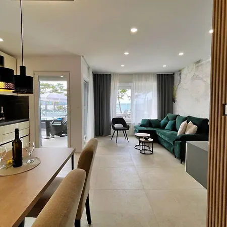 Pensjonat Punta - Luxury With Pool